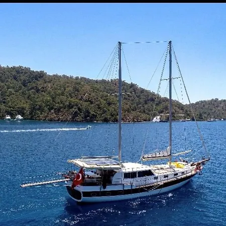 Botel Hka Neta Yachting *